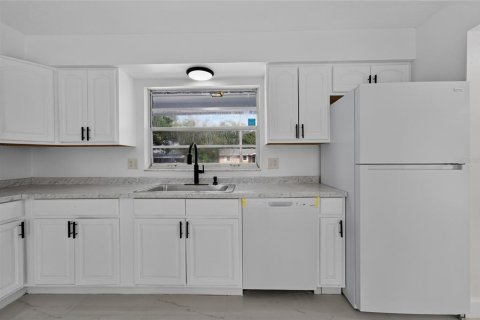 Купить виллу или дом в Коко, Флорида 5 комнат, 151.34м2, № 2416492 - фото 21