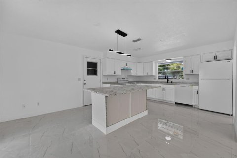 Купить виллу или дом в Коко, Флорида 5 комнат, 151.34м2, № 2416492 - фото 20