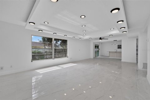Купить виллу или дом в Коко, Флорида 5 комнат, 151.34м2, № 2416492 - фото 19