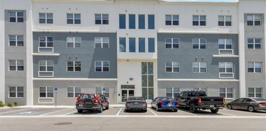 Condo in Orlando, Florida, 3 bedrooms № 2220837