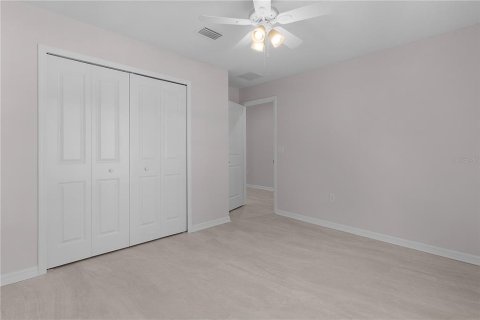 House in Ocklawaha, Florida 3 bedrooms, 146.69 sq.m. № 2324903 - photo 16