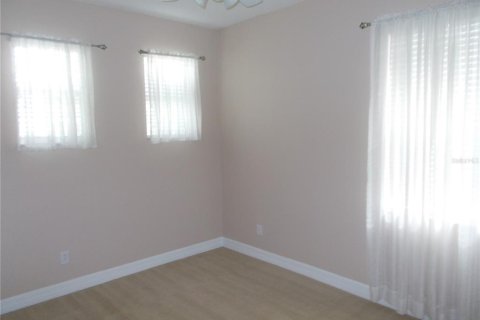 Casa en alquiler en Orlando, Florida, 3 dormitorios, 218.97 m2 № 1825015 - foto 13