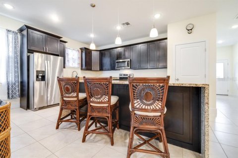 Casa en alquiler en Kissimmee, Florida, 4 dormitorios, 164.53 m2 № 2093862 - foto 14