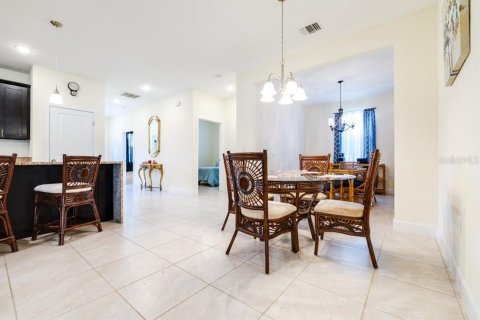 Casa en alquiler en Kissimmee, Florida, 4 dormitorios, 164.53 m2 № 2093862 - foto 19