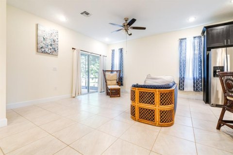 Casa en alquiler en Kissimmee, Florida, 4 dormitorios, 164.53 m2 № 2093862 - foto 21