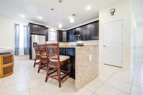Casa en alquiler en Kissimmee, Florida, 4 dormitorios, 164.53 m2 № 2093862 - foto 13