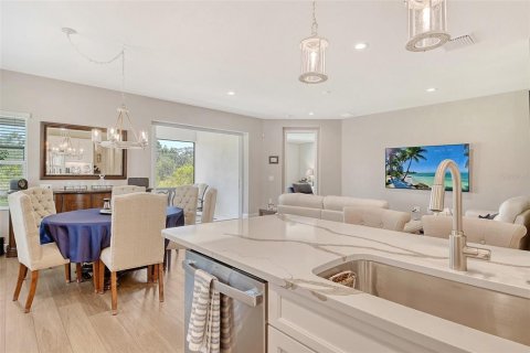 Casa en venta en Sarasota, Florida, 4 dormitorios, 281.31 m2 № 1736627 - foto 6