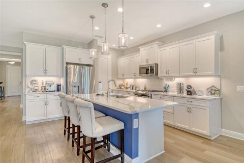 Casa en venta en Sarasota, Florida, 4 dormitorios, 281.31 m2 № 1736627 - foto 2