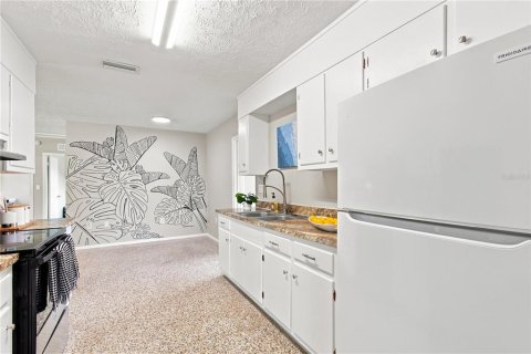 Villa ou maison à louer à Sarasota, Floride: 3 chambres, 113.34 m2 № 2388515 - photo 20