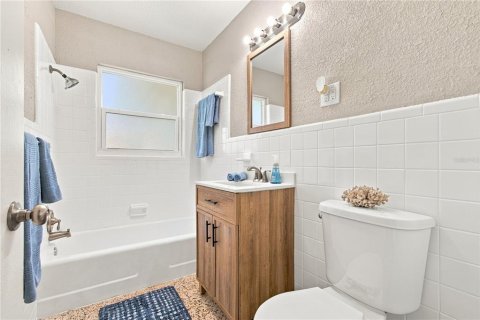 Villa ou maison à louer à Sarasota, Floride: 3 chambres, 113.34 m2 № 2388515 - photo 28