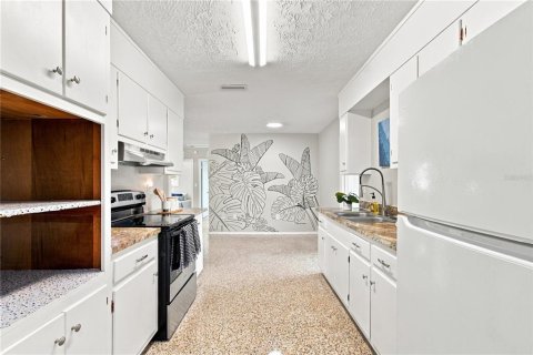 Villa ou maison à louer à Sarasota, Floride: 3 chambres, 113.34 m2 № 2388515 - photo 19