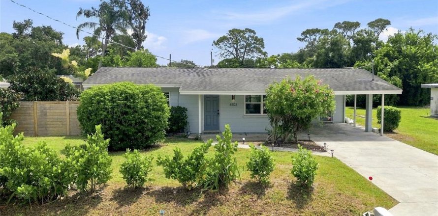Villa ou maison à Sarasota, Floride 3 chambres, 113.34 m2 № 2388515