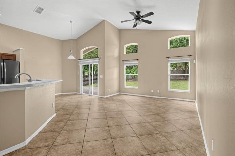Casa en venta en Apopka, Florida, 4 dormitorios, 192.77 m2 № 2384091 - foto 8