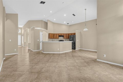 Casa en venta en Apopka, Florida, 4 dormitorios, 192.77 m2 № 2384091 - foto 6