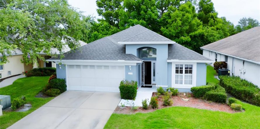 House in Hudson, Florida 3 bedrooms, 150.41 sq.m. № 1747689