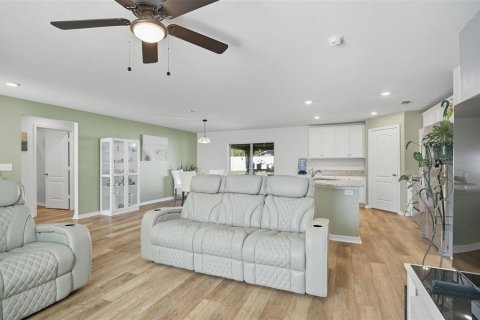 House in Palm Coast, Florida 3 bedrooms, 135.92 sq.m. № 1898645 - photo 10