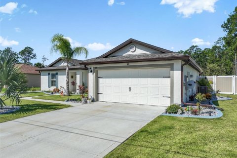 House in Palm Coast, Florida 3 bedrooms, 135.92 sq.m. № 1898645 - photo 2