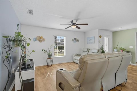 House in Palm Coast, Florida 3 bedrooms, 135.92 sq.m. № 1898645 - photo 9
