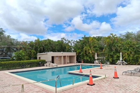 Condo in Tamarac, Florida, 2 bedrooms  № 2012855 - photo 17