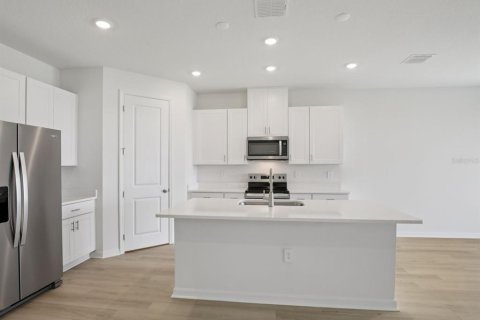 House in Palmetto, Florida 4 bedrooms, 262.91 sq.m. № 2208324 - photo 7