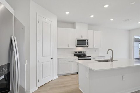 House in Palmetto, Florida 4 bedrooms, 262.91 sq.m. № 2208324 - photo 5