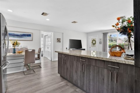 House in Pompano Beach, Florida 3 bedrooms, 98.94 sq.m. № 2063170 - photo 4