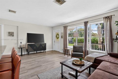 House in Pompano Beach, Florida 3 bedrooms, 98.94 sq.m. № 2063170 - photo 8