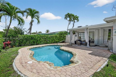 House in Pompano Beach, Florida 3 bedrooms, 98.94 sq.m. № 2063170 - photo 17