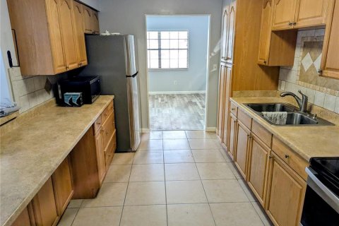 Casa en alquiler en Tampa, Florida, 3 dormitorios, 200.67 m2 № 1899293 - foto 5