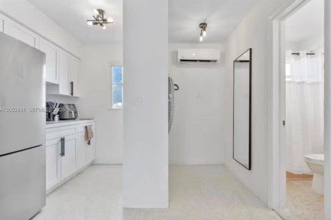 Immobilier commercial à vendre à Hollywood, Floride: 341.32 m2 № 2192010 - photo 26
