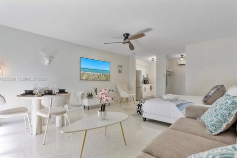 Immobilier commercial à vendre à Hollywood, Floride: 341.32 m2 № 2192010 - photo 29