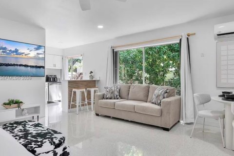 Immobilier commercial à vendre à Hollywood, Floride: 341.32 m2 № 2192010 - photo 5