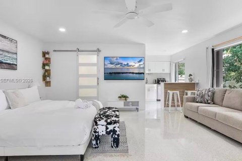 Immobilier commercial à vendre à Hollywood, Floride: 341.32 m2 № 2192010 - photo 6