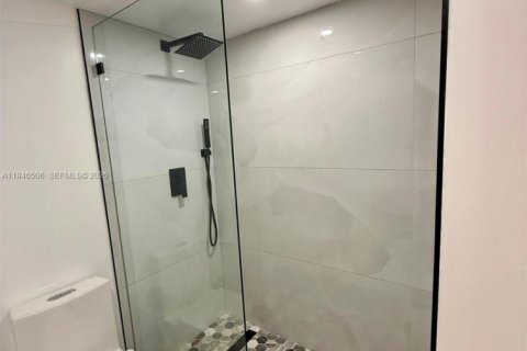 Townhouse in Miami, Florida 3 bedrooms, 136.66 sq.m. № 2002799 - photo 9