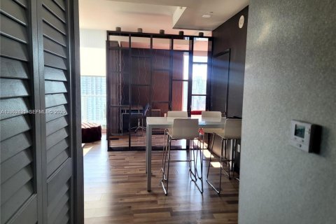 Copropriété à louer à Miami, Floride: 1 chambre, 73.49 m2 № 2259923 - photo 5