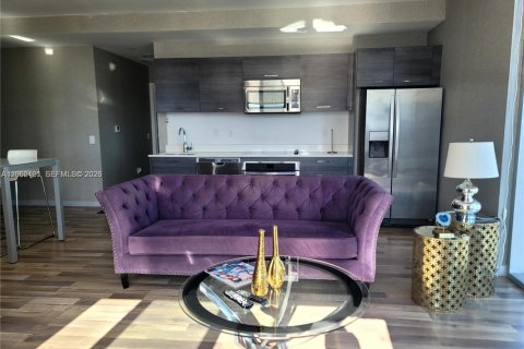 Copropriété à louer à Miami, Floride: 1 chambre, 73.49 m2 № 2259923 - photo 9