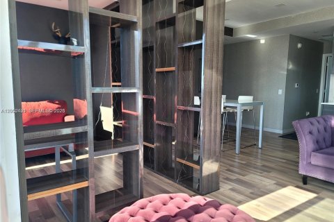 Copropriété à louer à Miami, Floride: 1 chambre, 73.49 m2 № 2259923 - photo 11