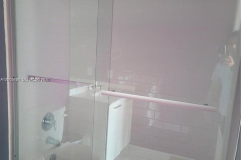 Copropriété à louer à Miami, Floride: 1 chambre, 73.49 m2 № 2259923 - photo 14