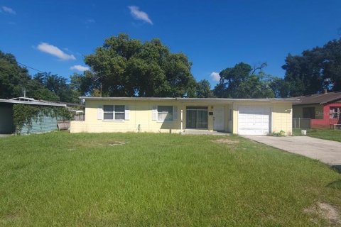Villa ou maison à Orlando, Floride 5 chambres, 138.7 m2 № 2415426