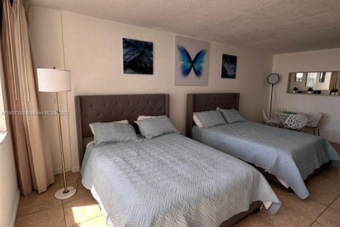 Copropriété à louer à Sunny Isles Beach, Floride: 38.09 m2 № 1978525 - photo 19