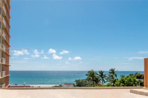 Copropriété à louer à Sunny Isles Beach, Floride: 38.09 m2 № 1978525 - photo 6