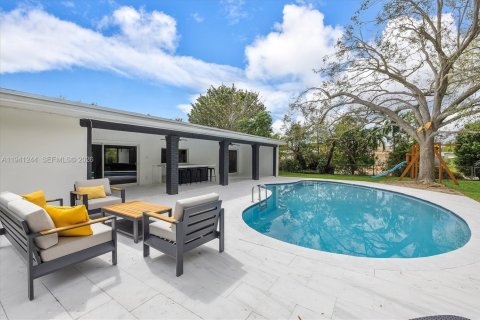 Villa ou maison à vendre à Miami, Floride: 4 chambres, 183.2 m2 № 1998360 - photo 30