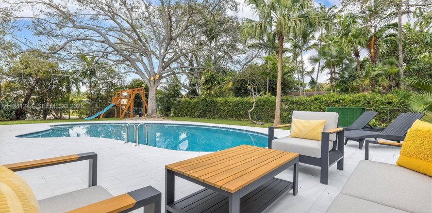 Villa ou maison à Miami, Floride 4 chambres, 183.2 m2 № 1998360