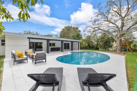 Villa ou maison à vendre à Miami, Floride: 4 chambres, 183.2 m2 № 1998360 - photo 24