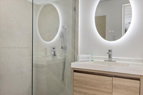 Villa ou maison à vendre à Miami, Floride: 4 chambres, 183.2 m2 № 1998360 - photo 25