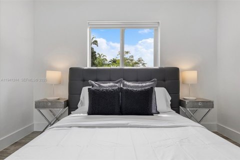 Villa ou maison à vendre à Miami, Floride: 4 chambres, 183.2 m2 № 1998360 - photo 19