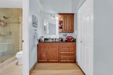 House in Pembroke Pines, Florida 2 bedrooms, 145.86 sq.m. № 2181267 - photo 23