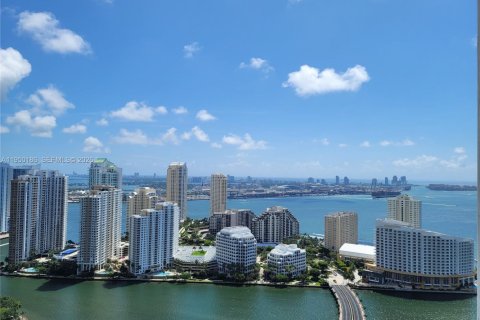 Condominio en Miami, Florida, 1 dormitorio  № 2007581