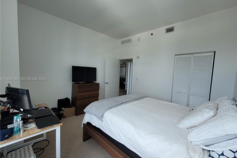 Condominio en alquiler en Miami, Florida, 1 dormitorio, 58.34 m2 № 2007581 - foto 17
