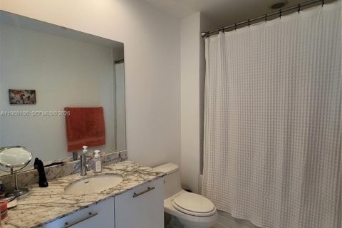 Condominio en alquiler en Miami, Florida, 1 dormitorio, 58.34 m2 № 2007581 - foto 19